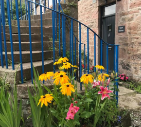 Riverside Apartment in Inverness City Centre